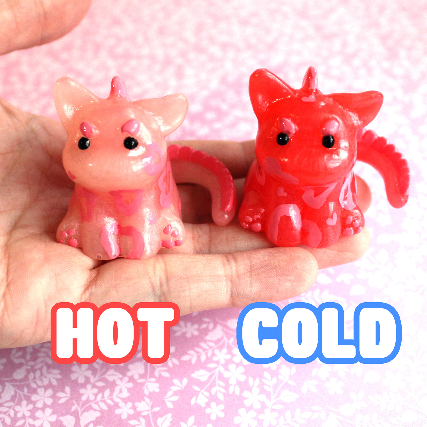 "Leopard Hearts" Dinocat Figure. THERMAL COLOR CHANGE from Red to White. Handmade Resin Art Toy Mini Fig / Adorable Cat Dinosaur / Desk Decoration Collectable / Chibi