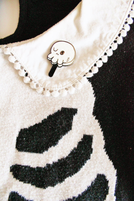 Glitter Enamel Pin Black Skull Popsicle. Hot Ghoul Summer. Horror Ice Cream Pin. Goth Girl Summer Pin. Sparkle Kawaii Skull Pin.